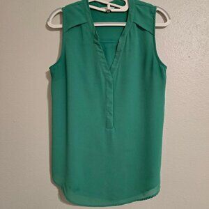 Naked Zebra Green Collared Sleeveless V-Neck with Buttons Blouse Top Size M